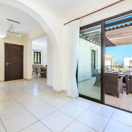 Villa Centro Protaras